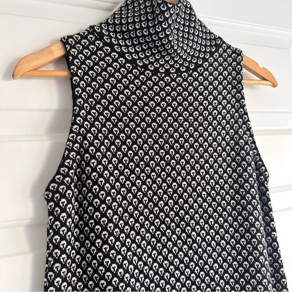 Zara Knitted Dress Turtle Roll Neck Pattern Black White Print Knit size small - Picture 3 of 7